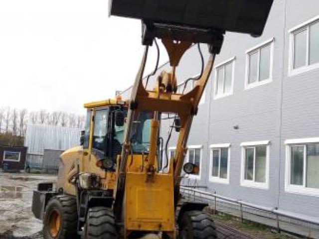 Услуги фронтального погрузчика 1.7 м3, Новосибирск Услуги фронтального погрузчика 1.7 м3, Новосибирск