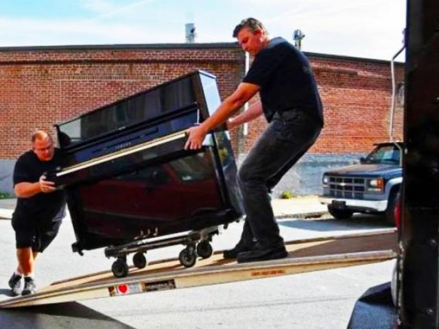 "РАЗНОРАБОЧИЕ - ГРУЗЧИКИ", Адлер