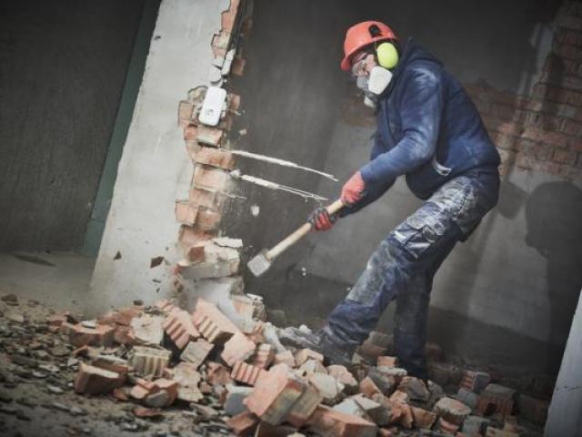 Демонтаж в квартирах стен, Омск