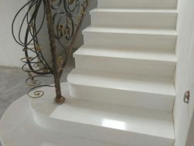 Ступени из камня, Москва