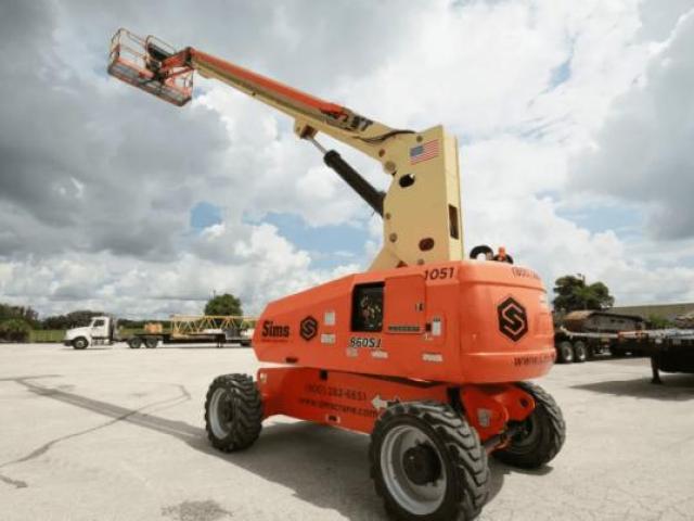 Аренда телескопического дизельного подъемника 16 м, Санкт-Петербург