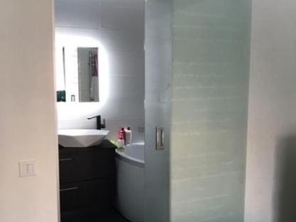 Услуги по изготовлению стеклянных дверей от компании Glass-master в Екатеринбурге, Екатеринбург